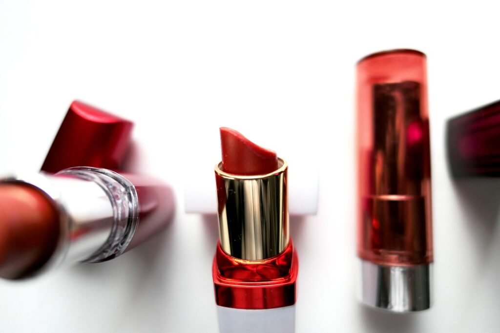 lipsticks, cosmetics, make up-2114263.jpg